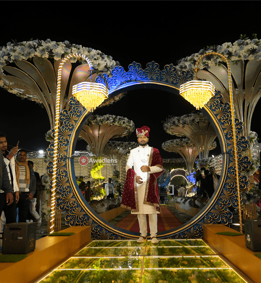 Circular Floral Welcome Gateway